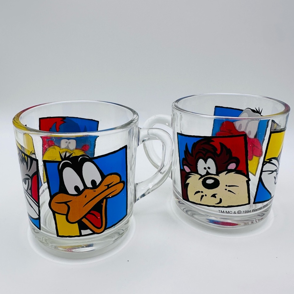 1994 Looney Tunes Daffy Duck & Taz Glass Mugs - Colorful Cartoon Set